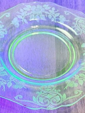 Yellow Cambridge Apple Blossom 6.5” 6Sided Bread & Butter Plate UV Glow Vaseline